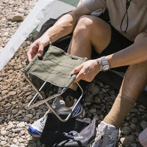 7 - Стул складной Naturehike NH17Z012-L, черный