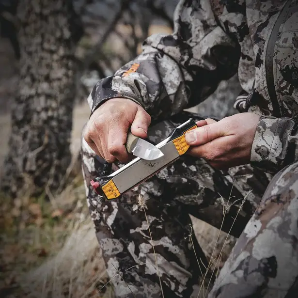 11 - Work Sharp Guided Field Sharpener 221 Точилка ручна поштучно