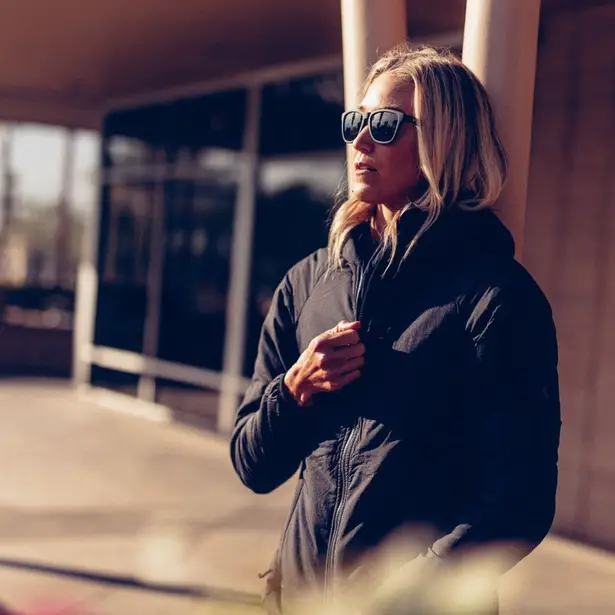 9 - Куртка женская Helikon Wolfhound Hoodie. Черный