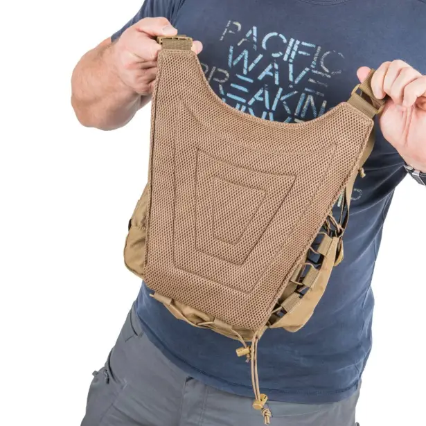 13 - Тактична бокова сумка Helikon EDC 11л. Койот