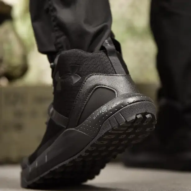 11 - Кросівки літні тактичні Under Armor . Чорний