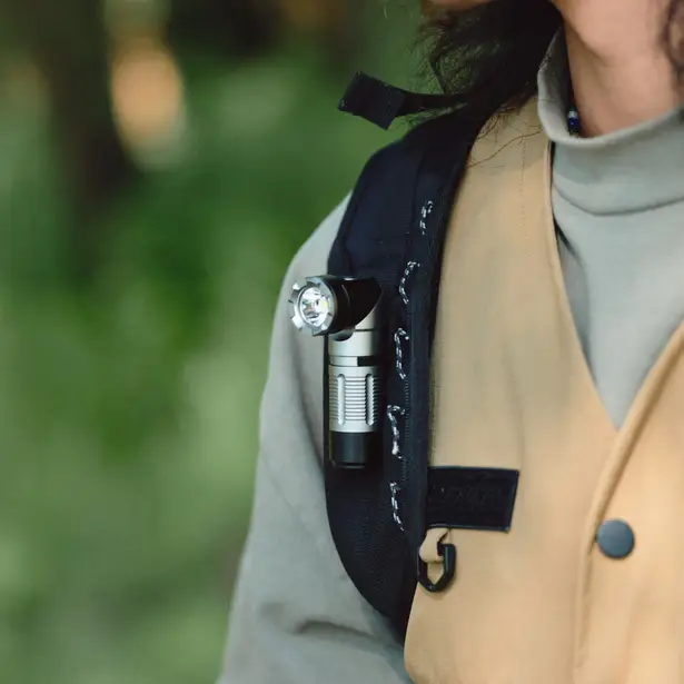 4 - Ручний ліхтар з кліпсою Naturehike CNK2450ZM013. Сірий