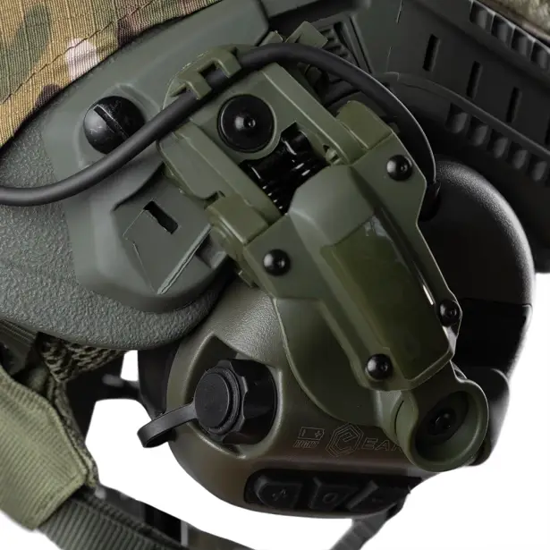 6 - Балістичний бронешолом FAST SPECPROM в кавері з навушниками Earmor M32 (X). Олива
