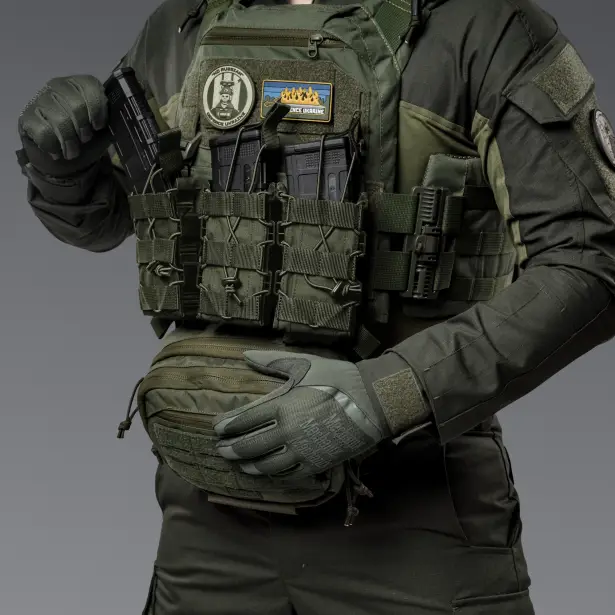 4 - Одинарний пластиковий підсумок під магазини AK\AR. Cordura 1000D. Molle. Олива